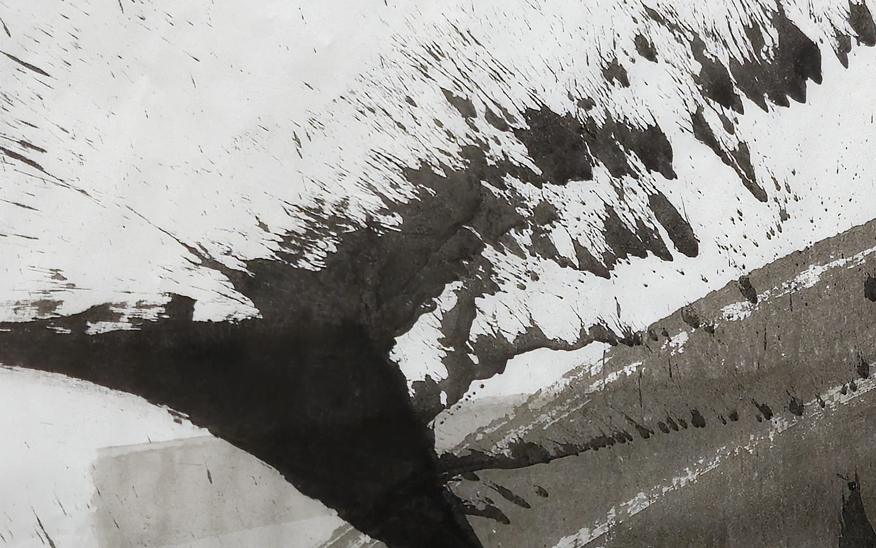 Detail of T_128: the surface at close range