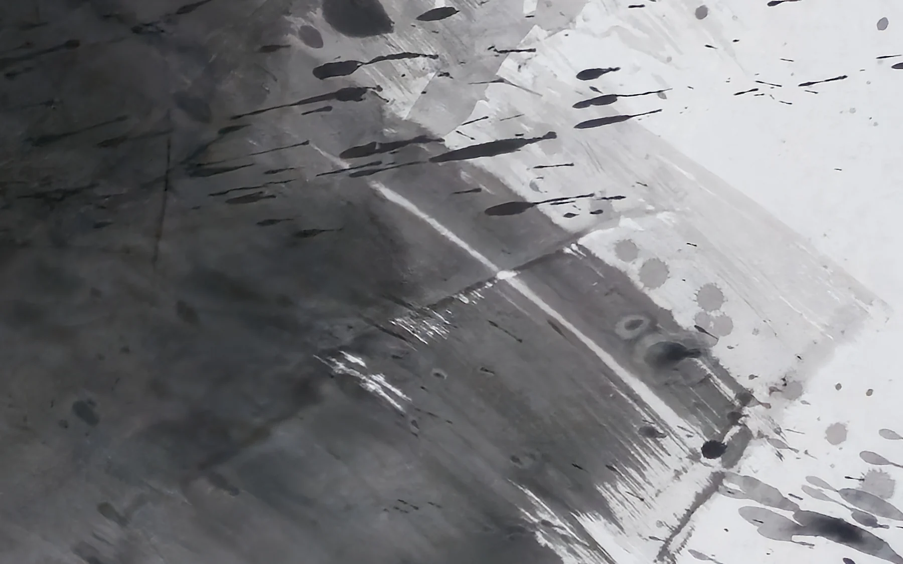 Detail of T_208: the surface at close range