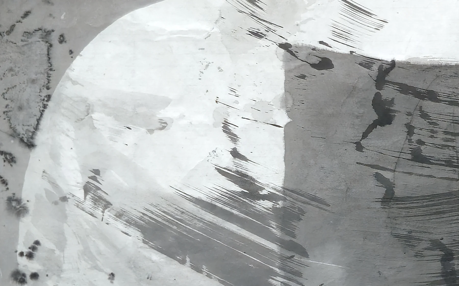 Detail of T_272: the surface at close range