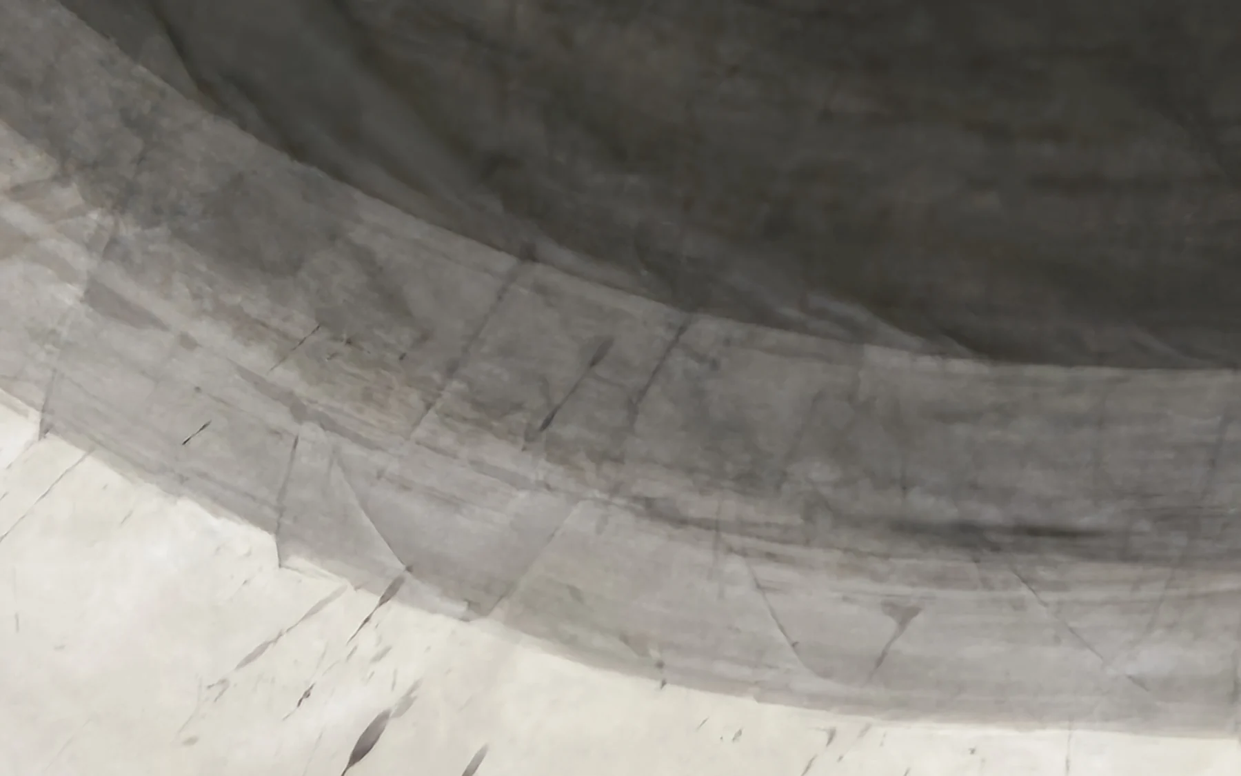Detail of T_371: the surface at close range