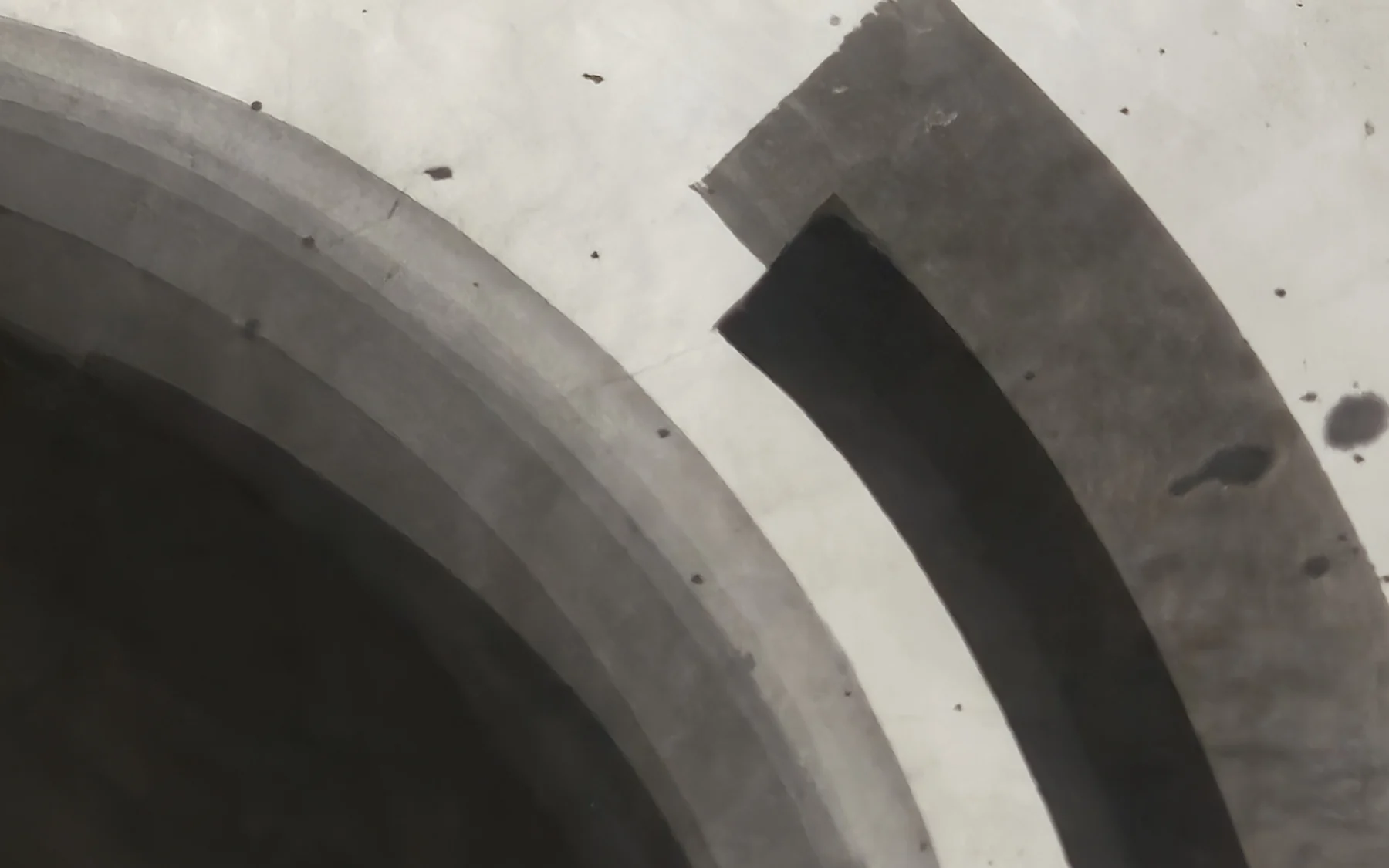Detail of T_383: the surface at close range