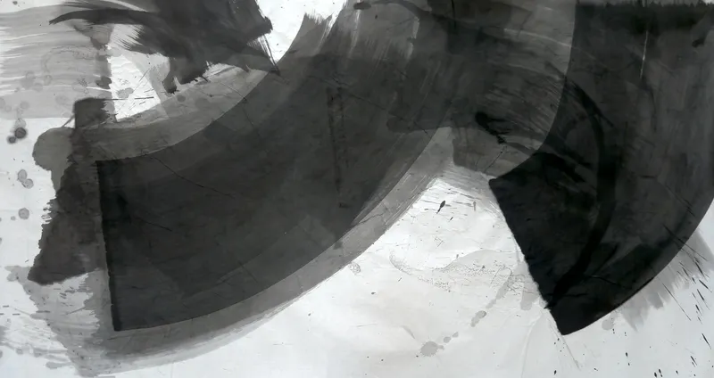 T_264: A wide grey arc sweeps from a squared left end across the top, meeting a black curved wedge at right, white paper below with drips.