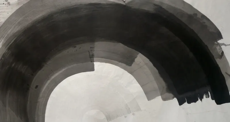 T_277: A black arch curves from lower left over the top to lower right, enclosing stepped grey bands and a pale dome of bare paper.
